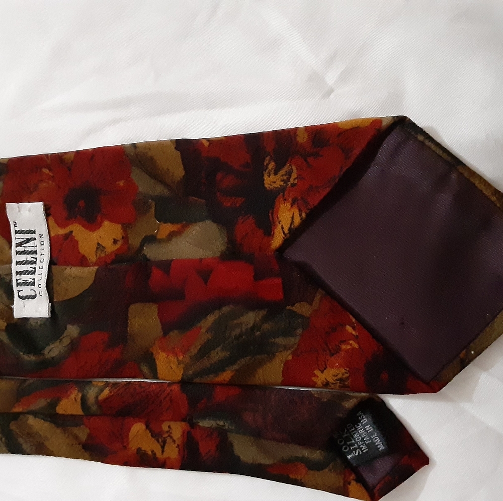 Tie - Picture 2 of 2
